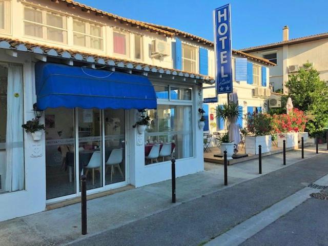 Le Castelet Hotel Saintes-Maries-de-la-Mer Exterior photo