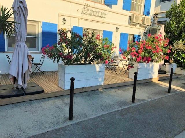 Le Castelet Hotel Saintes-Maries-de-la-Mer Exterior photo